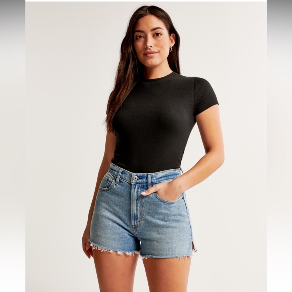Abercrombie and Fitch High Rise Short